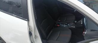 Mazda 2 1.5-Automatik Facelift Homura Climatecontrol CruiseControl Apple CarPlay MirrorLink Achteruitrijcamera Full led koplampen Stoelverwarming stuurwiel met verwarming Achteruitrijcamera picture 12