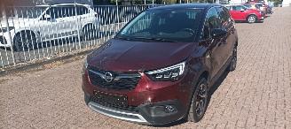 Opel Crossland 1.2-Turbo Automatik Innovation uitvoering Navi Full-Led koplampen Led achterlichten Climatecontrol CruiseControl Leren-Stuurwiel met verwarming Stoelverwarming trekhaak Bi-Color pearl metallic lak picture 8