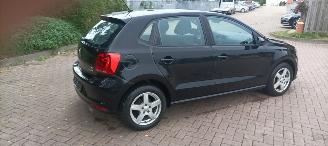 Volkswagen Polo 1.4-TDI Climatecontrol Stoelverwarming leren stuurwiel regensensor Front radar remassist Metallic lak 15 inch velgen picture 4