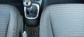 Toyota Yaris Bj: 10-2017 1.5-vvt-i Airconditioning stoelverwarming Multicolor display Regensensor Lichtautomaat Drivelane assistent elektrische ramen Elektrische-spiegels met verwarming Achteruitrijcamera Mistlampen 15inch velgen picture 22