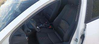 Mazda 2 Bj: 12-2023 1.5 Automatik Climatecontrol CruiseControl Stoelverwarming Lichtautomaat Privacyglas Stuurwiel met verwarming Achteruitrijcamera parkeersensoren Apple CarPlay MirrorLink Led verlichting Dab-audio picture 18