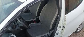 Toyota Aygo Facelift X-Play 1.0-VVT-i Airconditioning Led-Dagrijverlichting Led-Achterlichten Elektrische ramen Elektrische-spiegels centrale deurvergrendeling met afstandsbediening picture 14