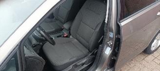 Volkswagen Golf Bj:12-2013 1.2-TSI 105pk Comfortline Climatecontrol CruiseControl Stoelverwarming Lichtautomaat Privacyglas Radio met Infotainment systeem Automatische dimmende binnenspiegel 4xElektrische ramen Elektrische-spiegels met parkeerstand Regensensor Lichtautom picture 13