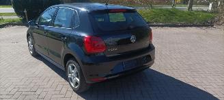 Volkswagen Polo 1.4-TDI Climatecontrol Stoelverwarming Regensensor Frontbrake assist Radio Touchscreen Display usb Elektrische ramen Elektrische-spiegels met verwarming Centrale vergrendeling met afstandsbediening Start-Stop systeem abs esp metallic lak picture 4