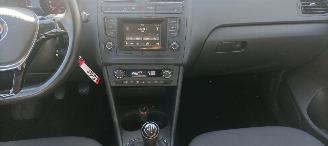 Volkswagen Polo 1.4-TDI Climatecontrol Stoelverwarming Regensensor Frontbrake assist Radio Touchscreen Display usb Elektrische ramen Elektrische-spiegels met verwarming Centrale vergrendeling met afstandsbediening Start-Stop systeem abs esp metallic lak picture 21