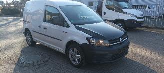  Volkswagen Caddy facelift 2.0-TDI Airconditioning Elektrische ramen Elektrische-spiegels met verwarming Centrale vergrendeling met afstandsbediening Start-Stop systeem achteruitkijk spiegel Tussenwand met glas abs esp Start-Stop systeem 16-inch Vw velgen 2016/2