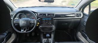 Citroën C3 Shine Bj:10-2018 1.5-HDI 102pk Euro-6  Climatecontrol 1e Eigenaar CruiseControl Stoelverwarming Lichtautomaat Regensensor Drivelane assistent Automatisch dimmende binnenspiegel 4xElektrische ramen Elektrische-spiegels met parkeerstand Parkeersensoren acht picture 19