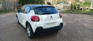 Citroën C3 Shine Bj:10-2018 1.5-HDI 102pk Euro-6  Climatecontrol 1e Eigenaar CruiseControl Stoelverwarming Lichtautomaat Regensensor Drivelane assistent Automatisch dimmende binnenspiegel 4xElektrische ramen Elektrische-spiegels met parkeerstand Parkeersensoren acht picture 5