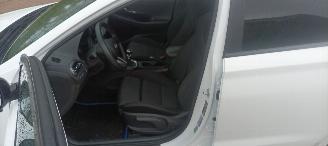 Hyundai I-30 N-line 1.5-Turbo MHEV 160pk Full-Led Navi Digitale cockpit Climatecontrol CruiseControl Stoelverwarming stuurwiel met verwarming Achteruitrijcamera Lichtautomaat Regensensor Drivelane assistent Led achterlichten picture 18