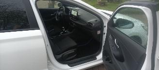 Hyundai I-30 N-line 1.5-Turbo MHEV 160pk Full-Led Navi Digitale cockpit Climatecontrol CruiseControl Stoelverwarming stuurwiel met verwarming Achteruitrijcamera Lichtautomaat Regensensor Drivelane assistent Led achterlichten picture 24