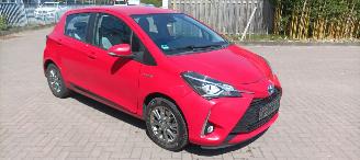 Avarii autoturisme Toyota Yaris Bj:07-2017 Facelift 1.5-Hybrid Climatecontrol Regensensor Multicolor display Achteruitrijcamera Mistlampen Toyota Lichtmetalen velgen 1e Eigenaar! 2017/7