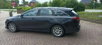 Kia Ceed 1.6-CRDI 136pk Ceed Sportswagon Spirit Navi JBL-sound systeem Camera Leder Sportstoelen Memory Full-Led koplampen Led achterlichten Elektrische achterklep Keyless-entry Climatecontrol CruiseControl 4xStoelverwarming Blindspot Automatisch inparkeren chrome picture 4