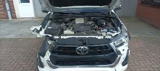 Toyota Hilux 2.8D  204pk Automatik 4x4 Double Cab Climatecontrol CruiseControl Comfort picture 17