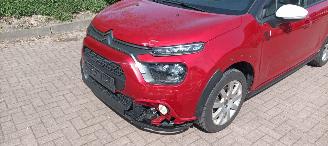 Citroën C3 1.2-12v Airco Stoelverwarming Lichtautomaat cruisecontrol Dab Radio elektrische buitenspiegels met verwarming Centrale vergrendeling met afstandsbediening Start-Stop systeem 16-inch velgen picture 9