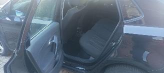 Volkswagen Polo 1.4-TDI Euro-6 Climatecontrol Stoelverwarming Regensensor leren stuurwiel mistlampen Elektrische ramen Elektrische-spiegels met verwarming Centrale vergrendeling met afstandsbediening Start-Stop systeem 15-inch velgen picture 11