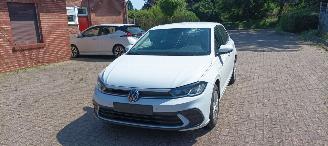 Schadeauto Volkswagen Polo 1.0-Benzine Digitale cockpit Led-Koplampen Led-Achterlichten Stoelverwarming CruiseControl Lichtautomaat 4xelektriche ramen Elektrische-spiegels met verwarming 2026/1