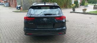Kia Ceed 1.6-CRDI 136pk Navigatie Leder Sportstoelen Memory Full-Led koplampen Led achterlichten Climatecontrol CruiseControl Stoelverwarming Lichtautomaat Regensensor Drivelane assistent jbl Sound system blindspot Elektrische achterklep Achteruitrijcamera picture 12