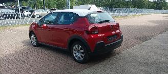Citroën C3 You! Uitvoering 1.2-benzine 2-Tone Pearl metallic lak Full-Led koplampen Led verlichting Mistlampen Dab Radio elektrische buitenspiegels met verwarming Centrale vergrendeling met afstandsbediening Start-Stop systeem Drivelane assistent Stoelverwarming Lic picture 5