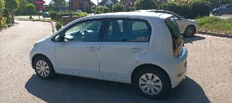 Volkswagen Up! Bj:09-2021 Move Uitvoering 1.0mpi Airconditioning Led verlichting Dab Radio Achteruitrijcamera Cruisecontrol Bordcomputer Drivelane assistent Start-Stop systeem Parkeersensoren achter picture 4