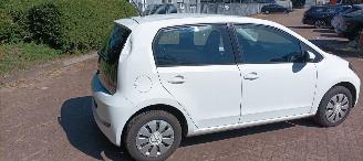 Volkswagen Up! Bj:09-2021 Move Uitvoering 1.0mpi Airconditioning Led verlichting Dab Radio Achteruitrijcamera Cruisecontrol Bordcomputer Drivelane assistent Start-Stop systeem Parkeersensoren achter picture 8