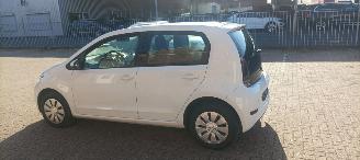 Volkswagen Up! Bj:09-2021 Move Uitvoering 1.0mpi Airconditioning Led verlichting Dab Radio Achteruitrijcamera Cruisecontrol Bordcomputer Drivelane assistent Start-Stop systeem Parkeersensoren achter picture 6