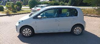 Volkswagen Up! Bj:09-2021 Move Uitvoering 1.0mpi Airconditioning Led verlichting Dab Radio Achteruitrijcamera Cruisecontrol Bordcomputer Drivelane assistent Start-Stop systeem Parkeersensoren achter picture 3