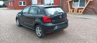Volkswagen Polo 1.4 TDI DPF Euro6 Climatecontrol Frontradar-Remasist Stoelverwarming Regensensor leren stuurwiel mistlampen Elektrische ramen Elektrische-spiegels met verwarming Centrale vergrendeling met afstandsbediening Start-Stop systeem Radio usb 15 inch Velgen picture 5