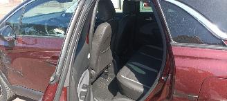 Opel Crossland 1.2 turbo 110pk Automaat Innovation Navigatie Led-Koplampen Led-Achterlichten Stoelverwarming stuurwiel met verwarming Voorruit met verwarming Privacy glas Climatecontrol Dimmende binnenspiegel Parkeersensoren voor en achter Trekhaak 16-inch velgen Mistla picture 9