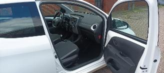 Toyota Aygo Facelift 1.0-VVT-i 72pk Airco Led koplampen led achterlichten Leren stuurwiel Elektrische ramen Elektrische-spiegels met verwarming Centrale vergrendeling met afstandsbediening Hoogglans buiten design Deelbare achterbank getinte ruiten picture 10