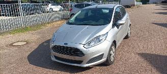 Ford Fiesta 1.5-Diesel Airconditioning Stoelverwarming leren stuurwiel Led verlichting Parkeersensoren voor en achter Elektrische inklapbare buitenspiegels met verwarming Centrale vergrendeling met afstandsbediening Start-Stop picture 11