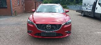 Mazda 6 4x4  Automatik Navi Led koplampen led achterlichten Headup Leren Sportstoelen Memory keyless Entry Blindspot Drivelane cruisecontrol met radar Stoelverwarming Lichtautomaat Regensensor Bose Soundsystem 19-inch velgen trekhaak picture 14