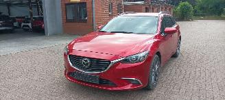 Mazda 6 4x4  Automatik Navi Led koplampen led achterlichten Headup Leren Sportstoelen Memory keyless Entry Blindspot Drivelane cruisecontrol met radar Stoelverwarming Lichtautomaat Regensensor Bose Soundsystem 19-inch velgen trekhaak picture 13