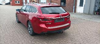 Mazda 6 4x4  Automatik Navi Led koplampen led achterlichten Headup Leren Sportstoelen Memory keyless Entry Blindspot Drivelane cruisecontrol met radar Stoelverwarming Lichtautomaat Regensensor Bose Soundsystem 19-inch velgen trekhaak picture 8