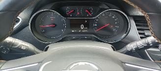 Opel Crossland Innovation line 1.2 110pk Automatik Navigatie Leder Full Led Climatecontrol CruiseControl Stoelverwarming Lichtautomaat Privacyglas Regensensor led achterlichten trekhaak Parkeersensoren voor en achter picture 25