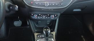 Opel Crossland 1.2-automatik 110pk Navigatie Climatecontrol CruiseControl Stoelverwarming Lichtautomaat Privacyglas Regensensor Leder Sportstoelen Opel -Onstar i-Link picture 19