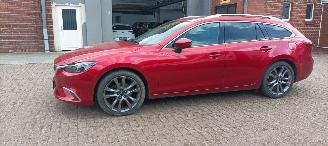 Mazda 6 2.2 Automatik 4x4 Leder Navi Led-Koplampen Led-Achterlichten Stoelverwarming Lichtautomaat Privacyglas keyless Entry picture 2