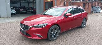 skadebil auto Mazda 6 2.2 Automatik 4x4 Leder Navi Led-Koplampen Led-Achterlichten Stoelverwarming Lichtautomaat Privacyglas keyless Entry 2015/2