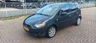 occasione autovettura Mitsubishi Colt 1.3-16v Automaat 95pk Airco Lichtautomaat cruisecontrol Regensensor 4xElektrische ramen Elektrische-spiegels met verwarming Centrale vergrendeling met afstandsbediening Privacyglas leren stuurwiel mistlampen Metallic Lak Trekhaak  volledig Onderhouden! 2011/9