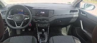 Volkswagen Polo Full-Led koplampen Led-Achterlichten Digitaal Dashboard Stoelverwarming Lichtautomaat cruisecontrol Dab Radio 4xElektrische ramen Elektrische-spiegels met verwarming Parkeersensoren picture 15