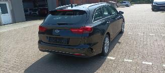 Kia Ceed 1.6Crdi Spirit Exclusieve-Line Full-Led koplampen Led achterlichten Sportstoelen Leder&Memory Navi Dab JBL-Audio Keyless-entry Blindspot Camera cruisecontrol picture 5
