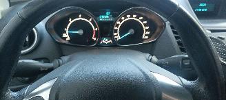 Ford Fiesta 1.5-TDCI Airconditioning Stoelverwarming leren stuurwiel Parkeersensoren picture 12