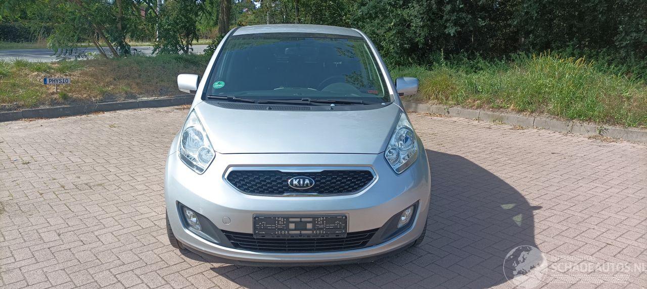Kia Venga Spirit Edition 1.6-16v Automaat Climatecontrol Stoelverwarming Lichtautomaat Privacyglas keyless Entry trekhaak Parkeersensoren mistlampen 16 inch Sportvelgen Trekhaak