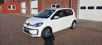 krockskadad bil auto Volkswagen Up! Bj:08-2019 Move Up! 1.0-mpi Airconditioning Navigatie-Houder Cruisecontrol Drivelane assistent Lichtautomaat Regensensor Boordcomputer Elektrische ramen Centrale vergrendeling met afstandsbediening Start-Stop systeem 15-inch velgen Parkeersensoren Led-dag 2019/8