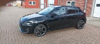 skadebil auto Opel Corsa Bj:02-2022 GS-Line 1.2-Turbo Full-Led Led-Achterlichten Digitaal Cockpit Sport-modus Climatecontrol CruiseControl Stoelverwarming stuurwiel met verwarming Privacy glas 4xElektrische ramen Elektrische-spiegels Blindspot systeem Achteruitrijcamera Dimmende 2022/2