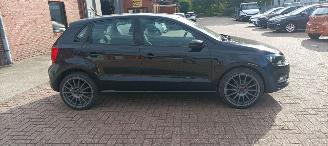 Volkswagen Polo Bj:03-2016 1.4-TDI euro6 Climatecontrol Stoelverwarming Regensensor leren stuurwiel mistlampen Metallic Lak Elektrische ramen Elektrische-spiegels met verwarming Centrale vergrendeling met afstandsbediening Start-Stop systeem Frontassistent picture 3