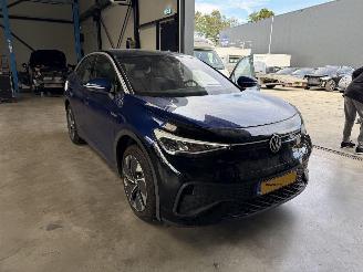 krockskadad bil auto Volkswagen ID.5 Pro 77 kWh -NAVI-PDC-CAMERA -ACTIERADIUS 511 Km 2022/9