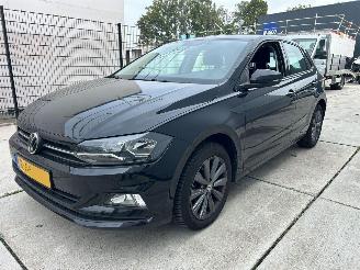 Voiture accidenté Volkswagen Polo 1.0 TSI COMFORT 95 PK 2021/4
