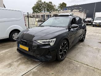 krockskadad bil auto Audi E-tron 50 Quatro  S-edition 71 kWh -PANO-NAVI-LEDER-CAMERA-VASTE PRIJS !! 2020/9