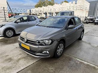 Schadeauto Volkswagen Polo 1.0 TSI Comfortline Business-NACI-CLIMA-PDC-VASTE PRIJS !! 2019/10