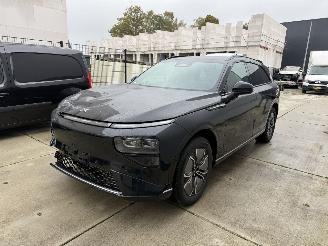 krockskadad bil auto Xpeng G9 LONG RANGE 98 kWH-360 CAMERA-GLAZENDAK-NAVI-ACTIERADIUS 570 KM 2024/9